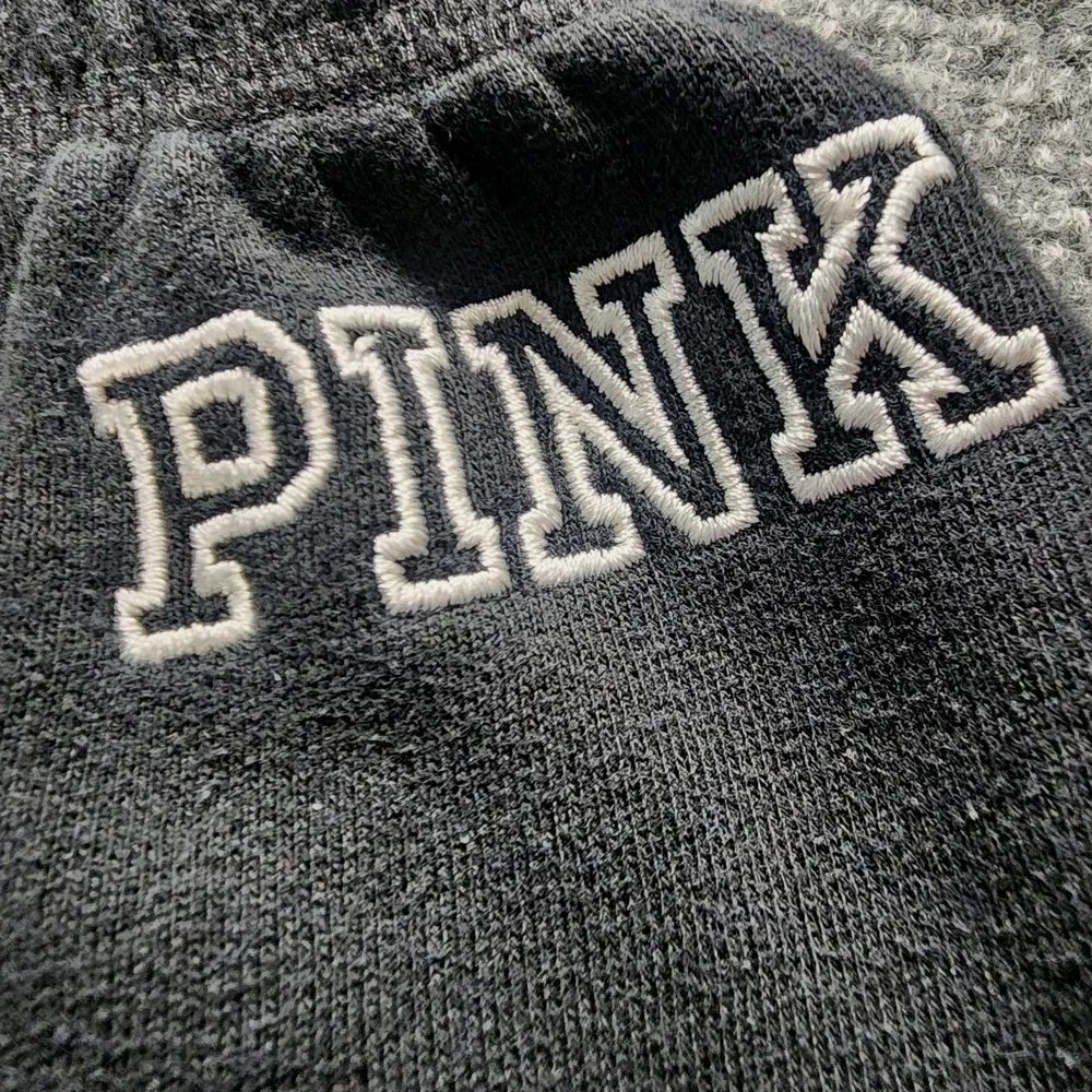 VICTORIAS SECRET PINK Shorts S Black‎ BLING Hawaii Rhinestone Sparkly Logo Y2K - Picture 4 of 9